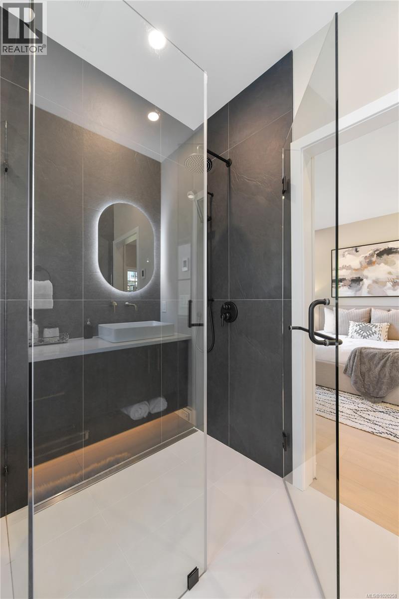 6983 Hagan Rd, Central Saanich