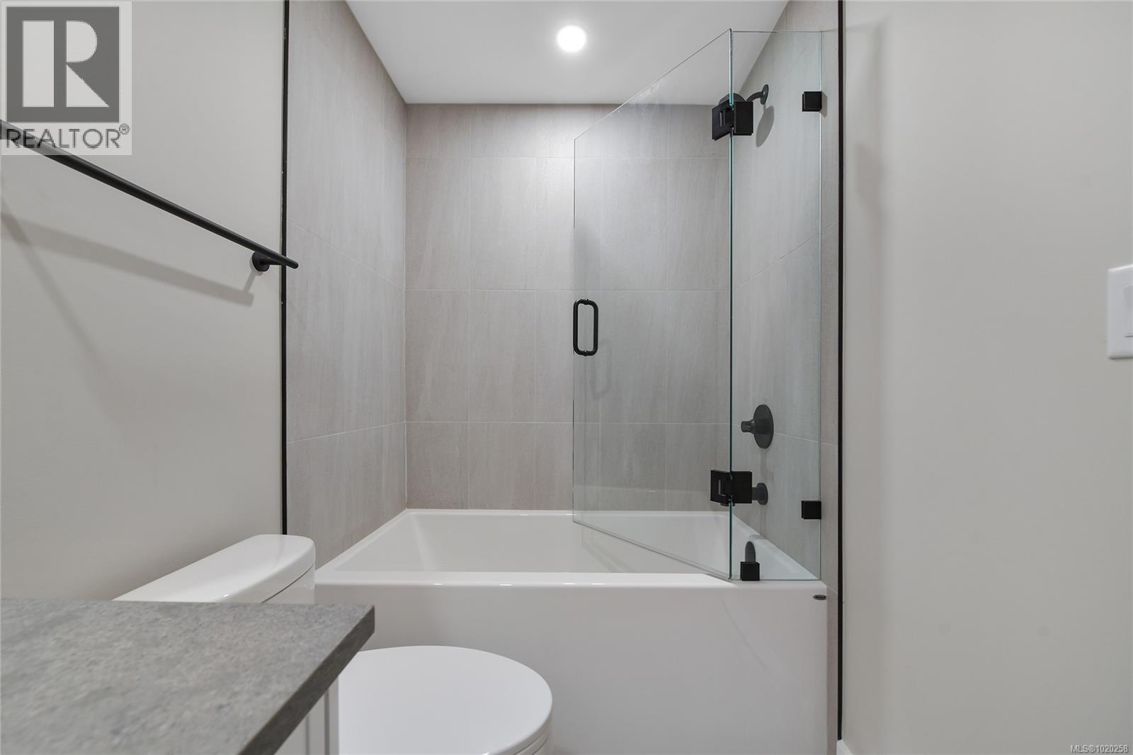 6983 Hagan Rd, Central Saanich