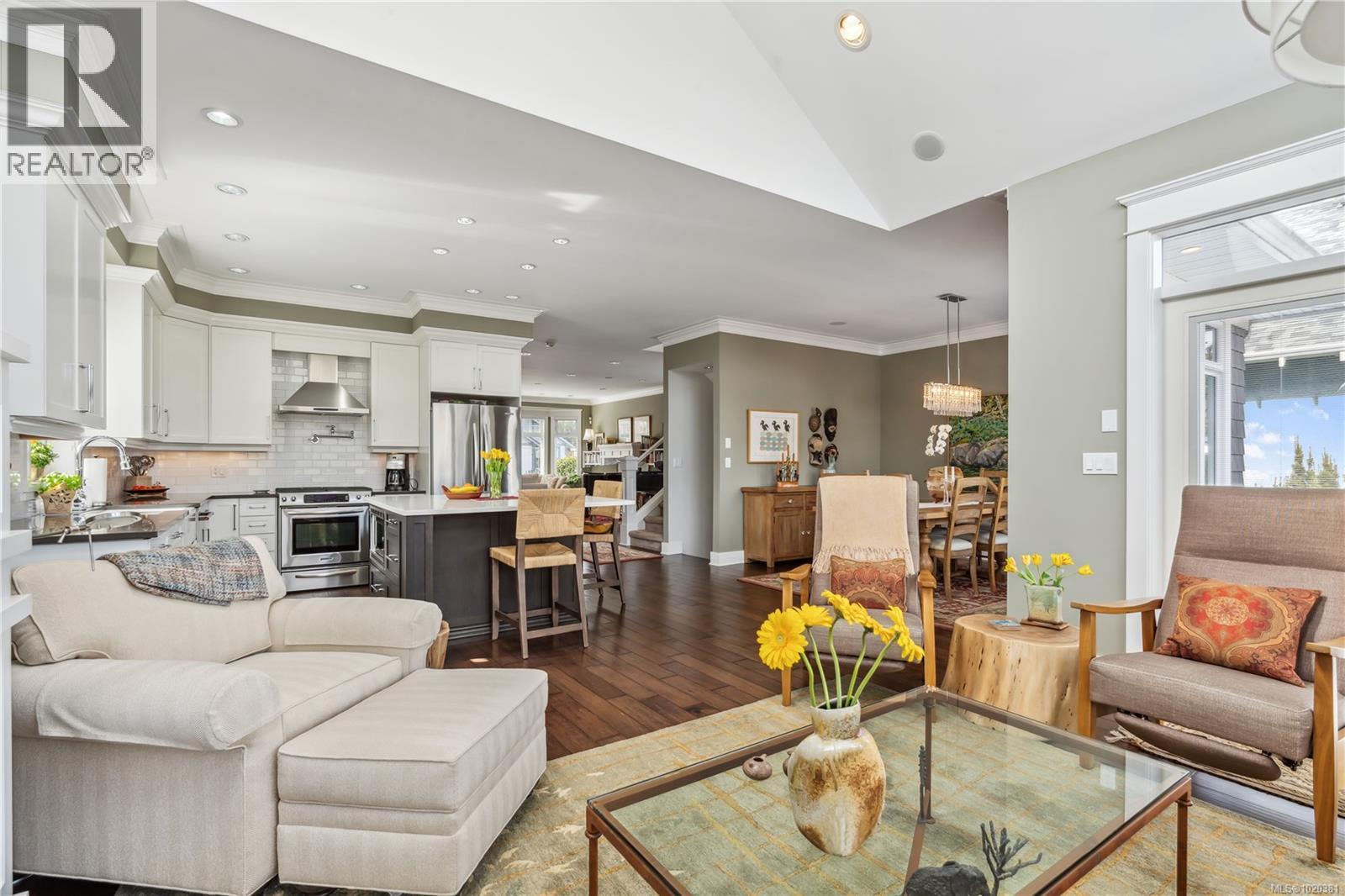 2443 Florence St, Oak Bay