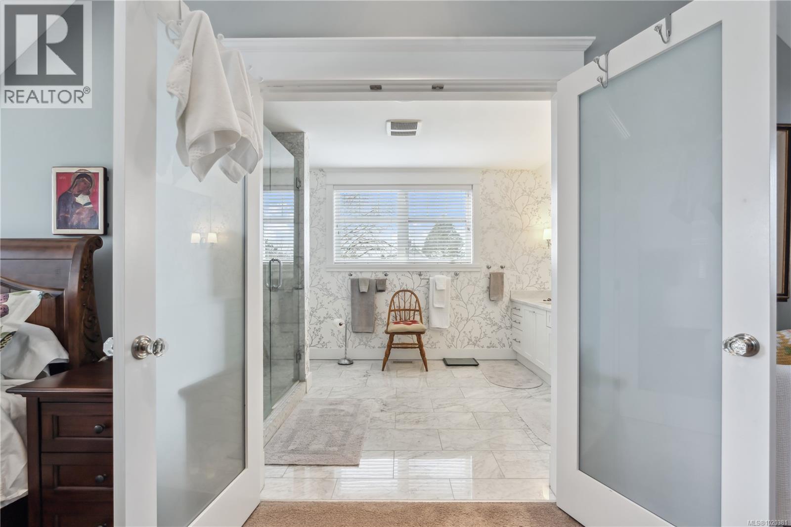 2443 Florence St, Oak Bay