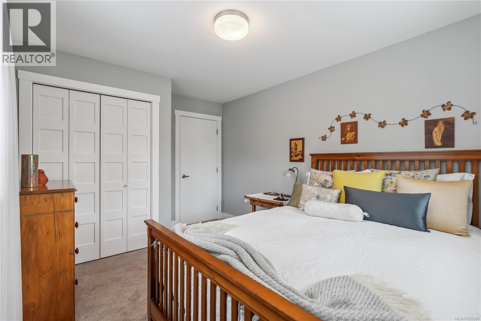 2443 Florence St, Oak Bay