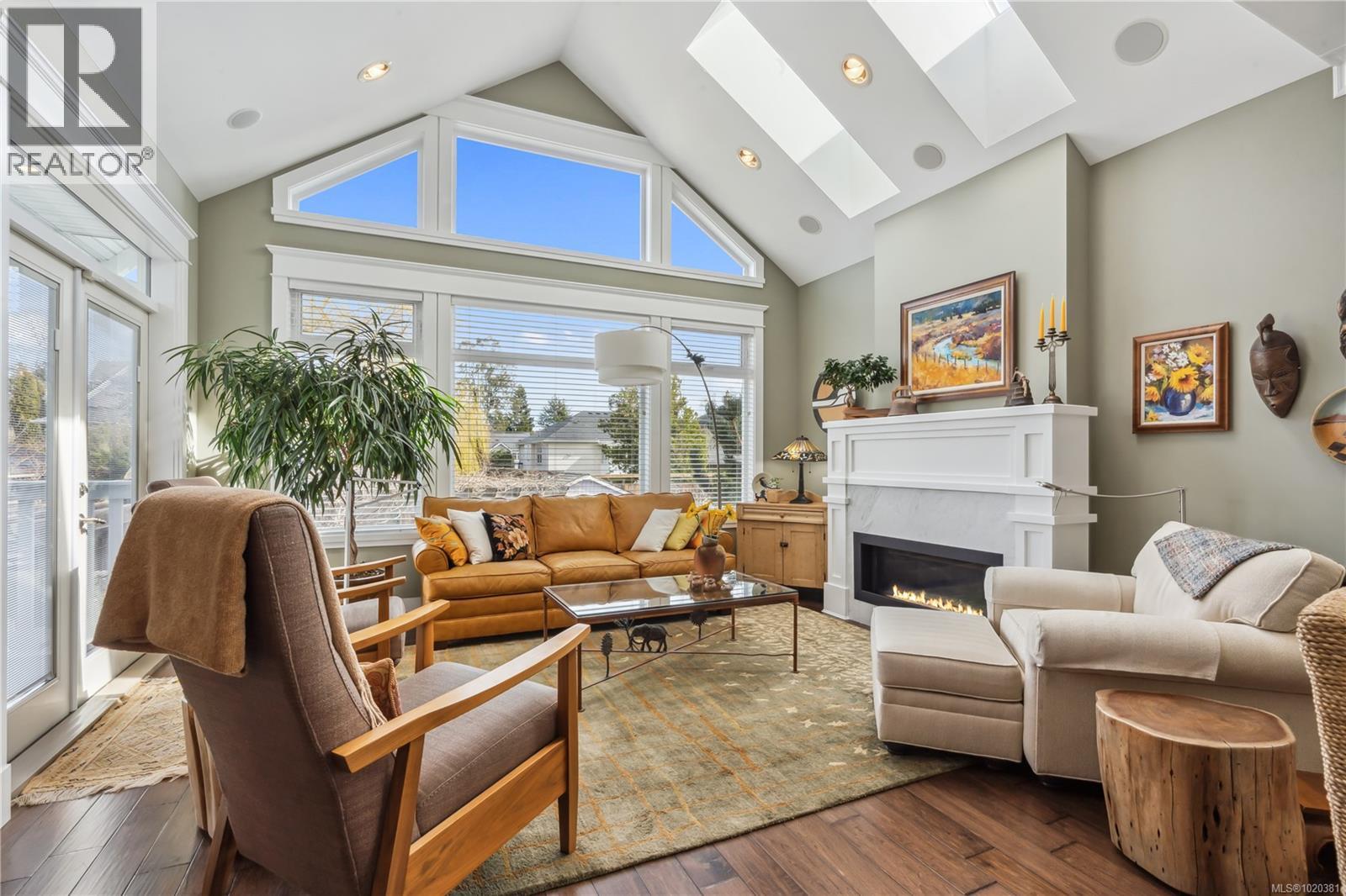 2443 Florence St, Oak Bay