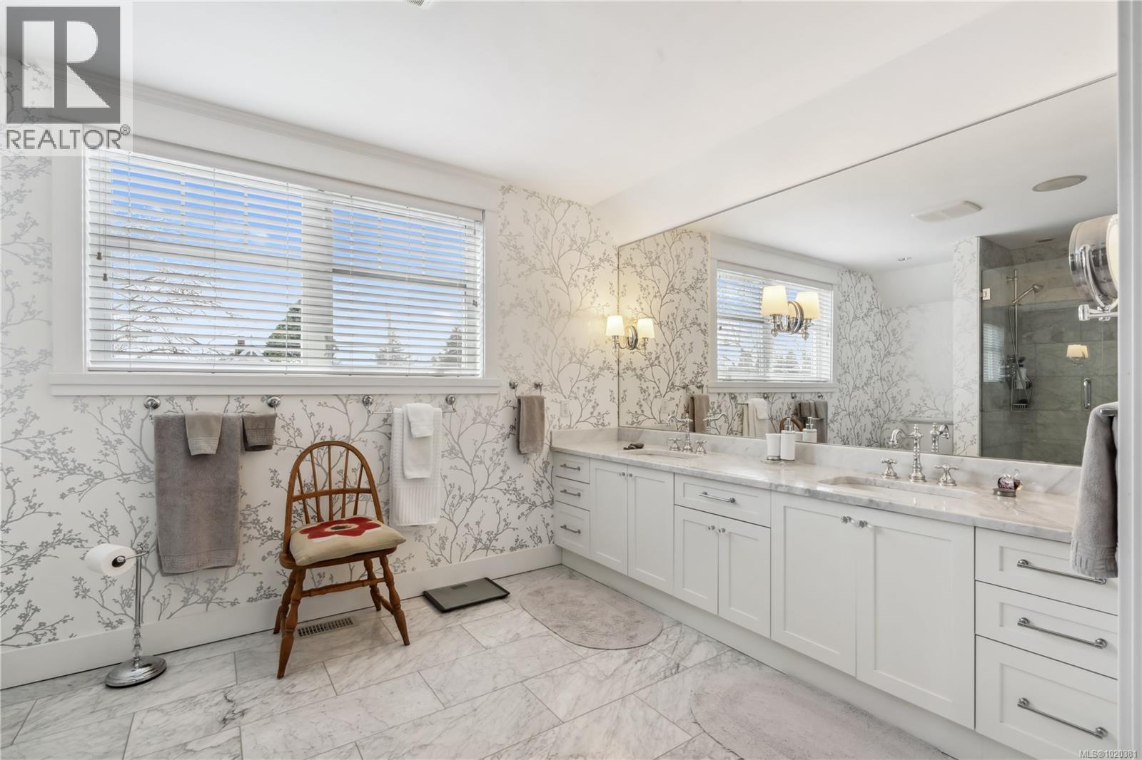 2443 Florence St, Oak Bay