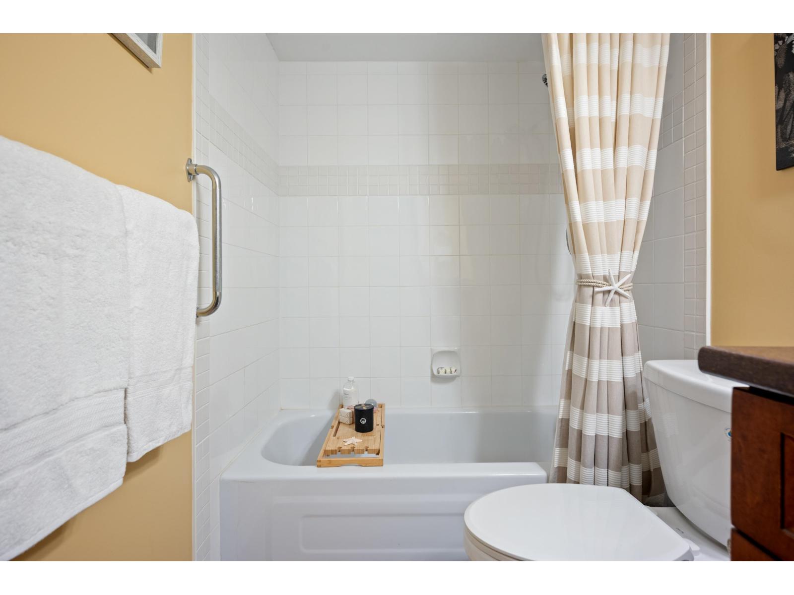 307 15941 MARINE DRIVE, White Rock