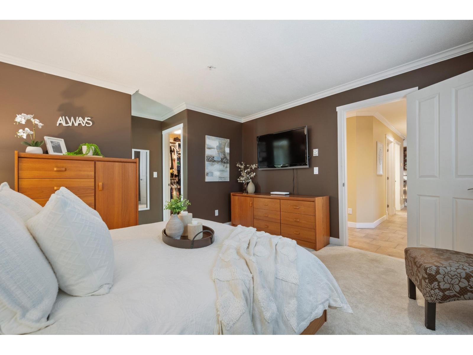 307 15941 MARINE DRIVE, White Rock