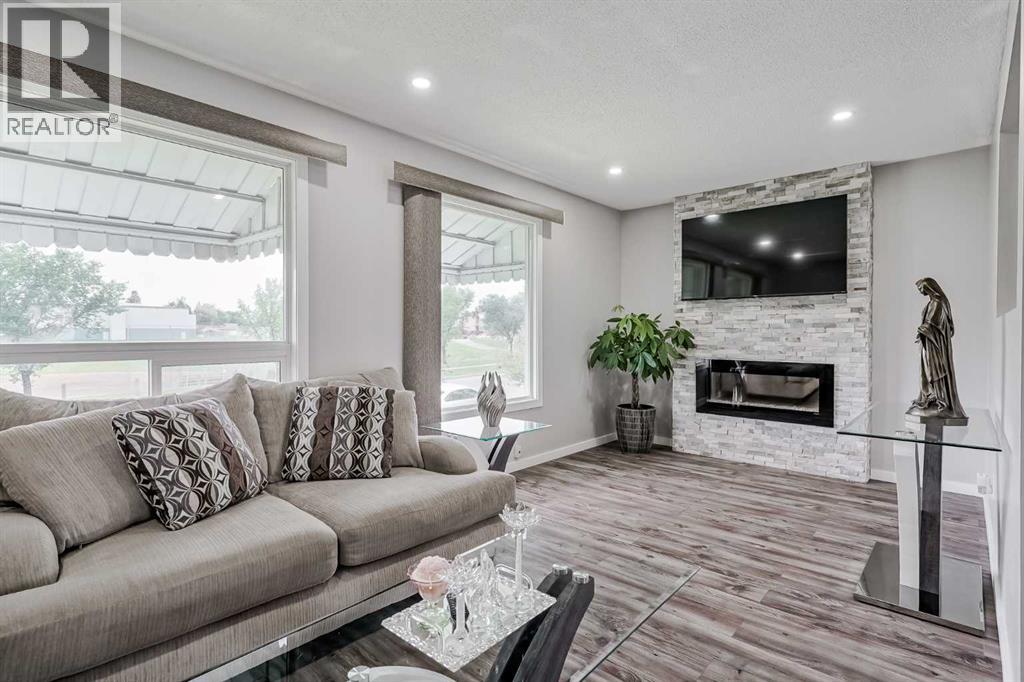 Single Family House Bi-level for Sale in  Marlborough Drive NE Marlborough Calgary 