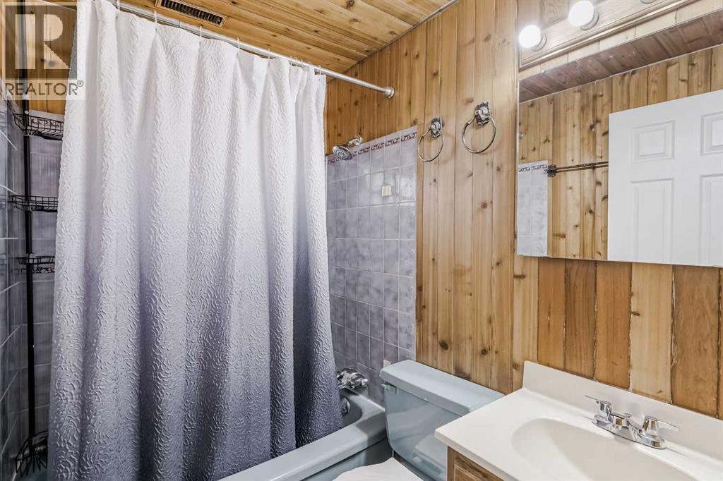 Single Family House Bi-level for Sale in  Marlborough Drive NE Marlborough Calgary 