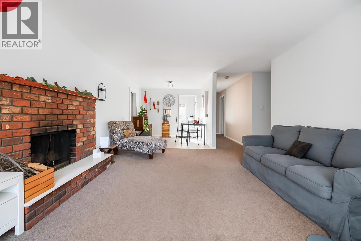 3003 SUNNYHURST ROAD, North Vancouver