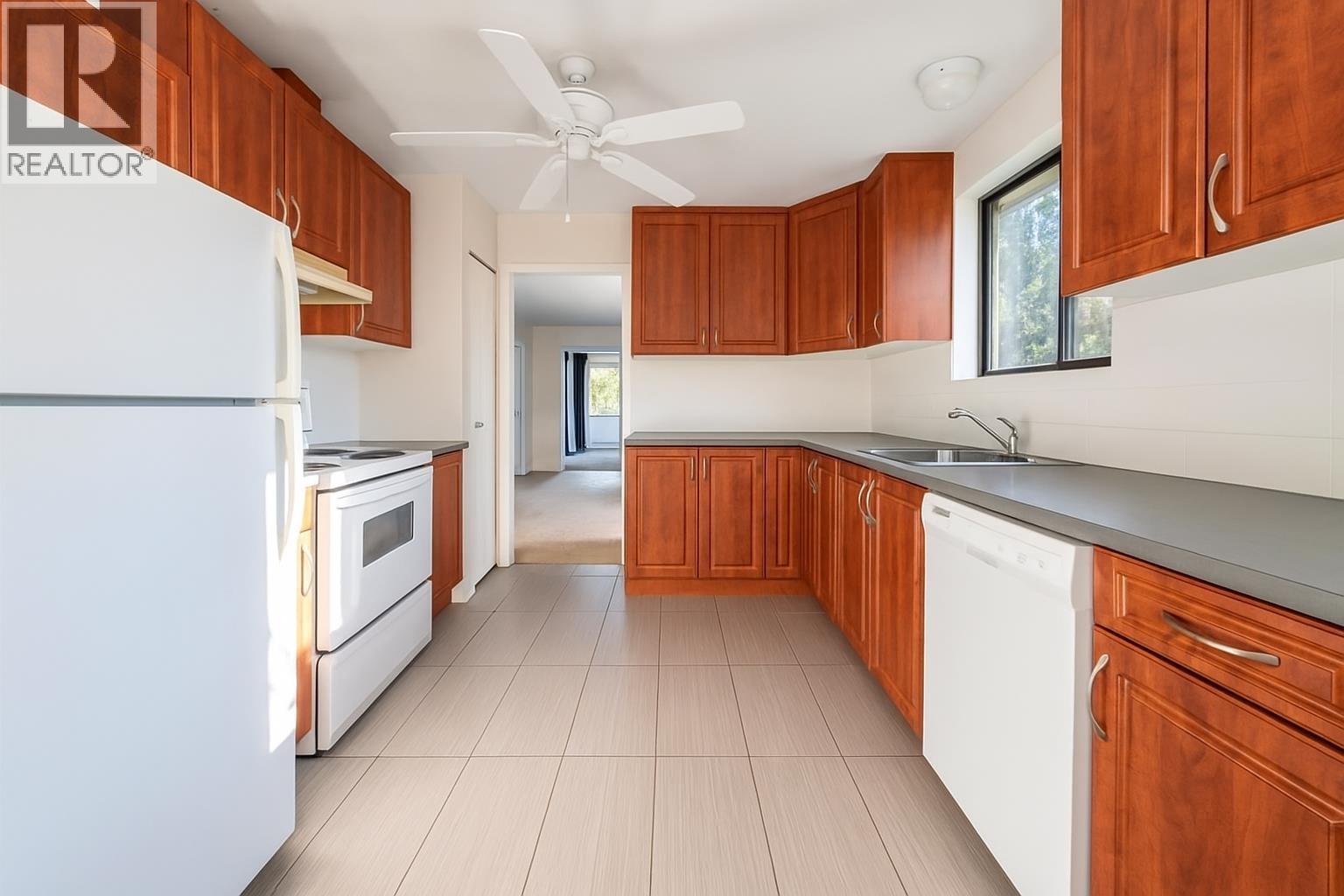 3003 SUNNYHURST ROAD, North Vancouver