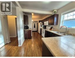 Loft - 515 Beckwell Avenue, Radville, SK S0C2G0 Photo 7