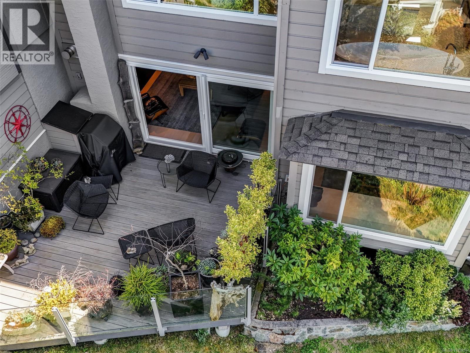 603 2829 Arbutus Rd, Saanich