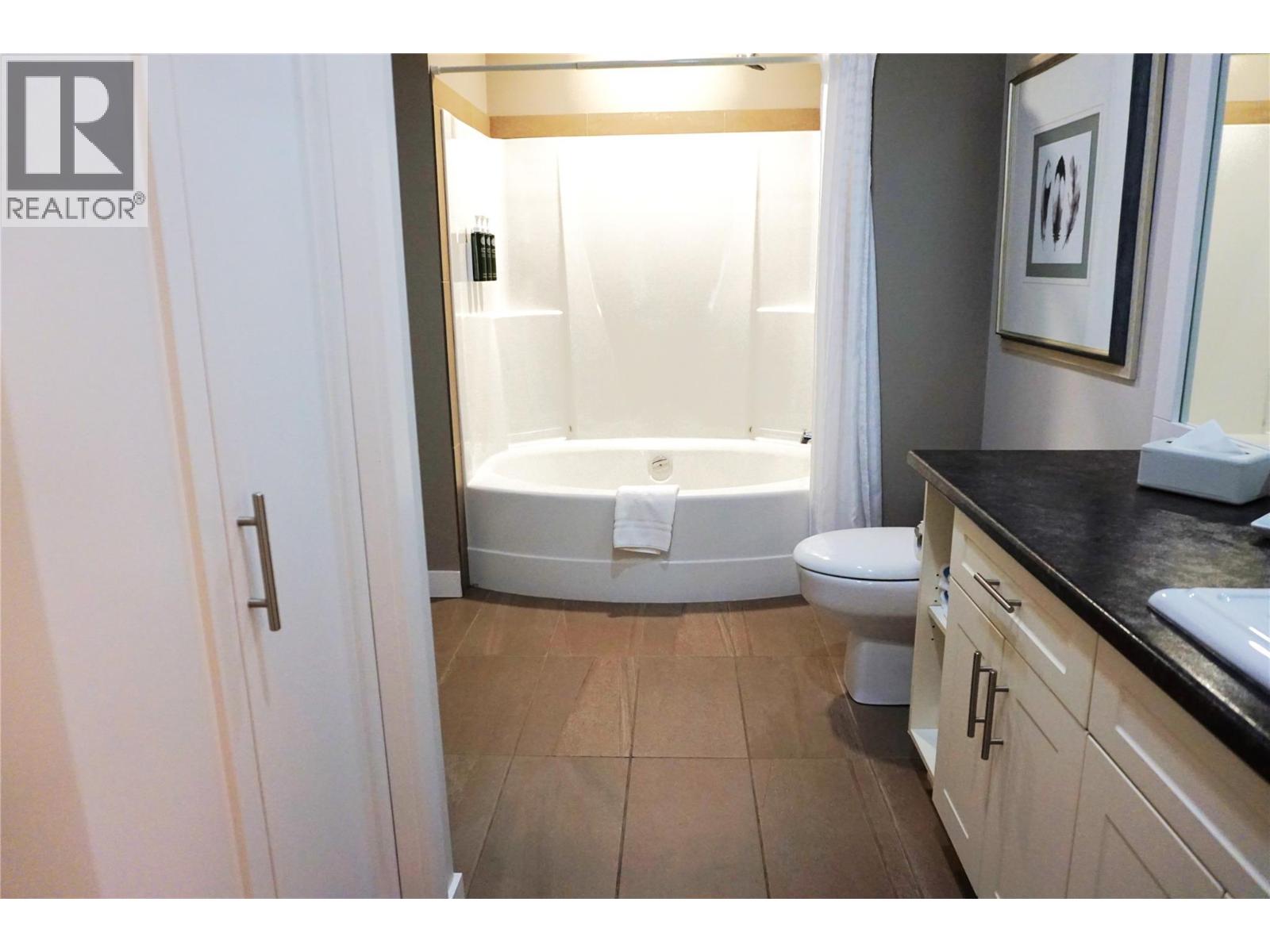 900 BIGHORN Boulevard Unit# 914, Radium Hot Springs