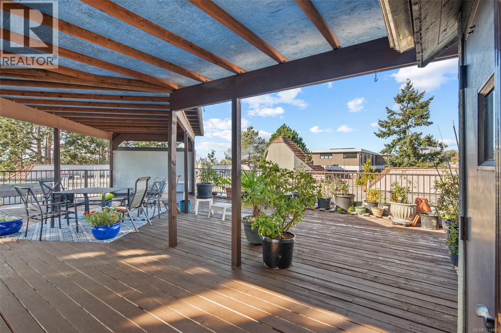 108 1149 Rockland Avenue, Victoria