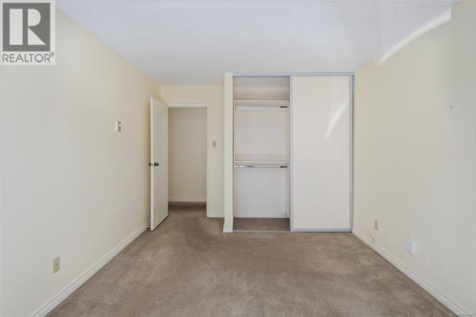 108 1149 Rockland Avenue, Victoria