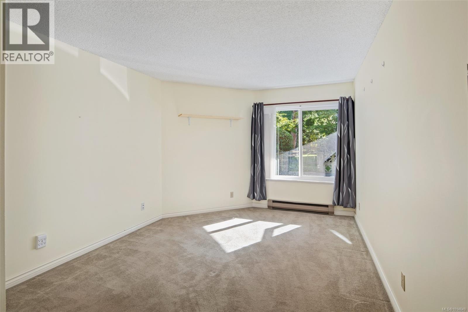 108 1149 Rockland Avenue, Victoria