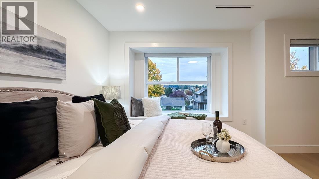 3927 FOREST STREET, Burnaby