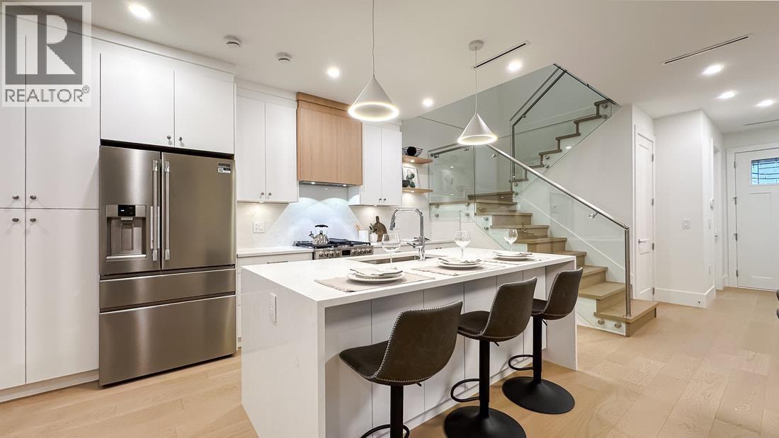 3927 FOREST STREET, Burnaby