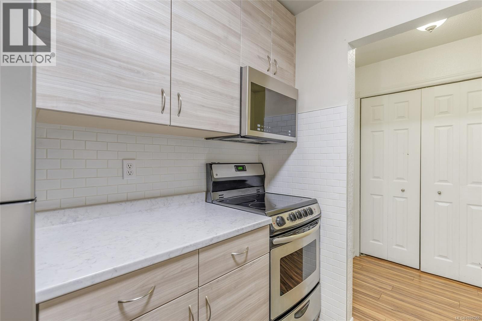 407 1187 Seafield Cres, Nanaimo