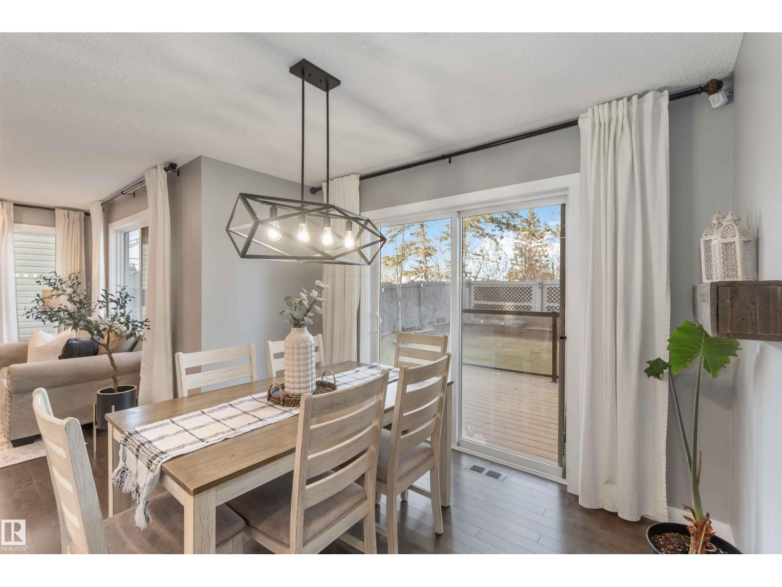 8306 180A AV NW, Edmonton