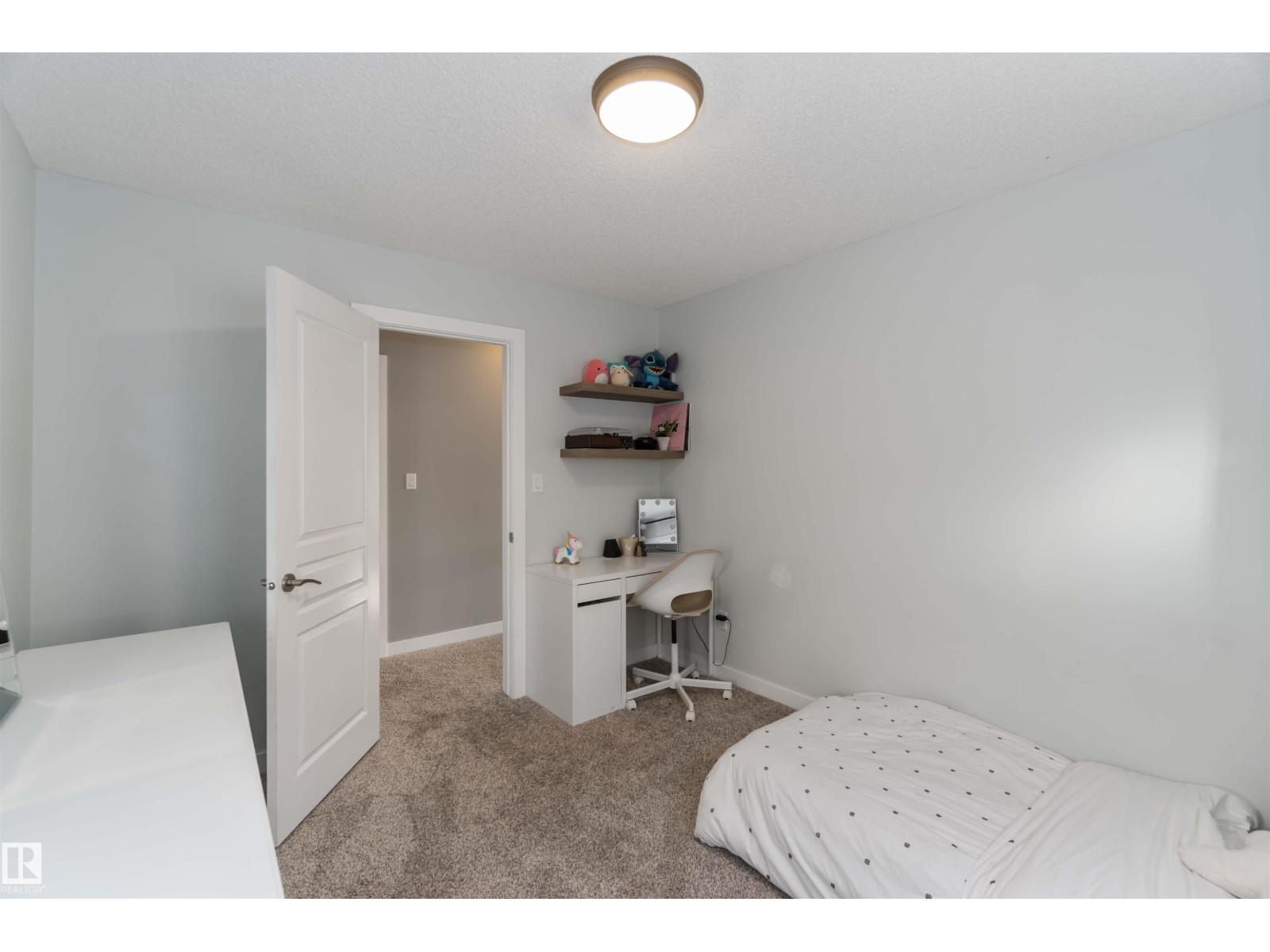 8306 180A AV NW, Edmonton