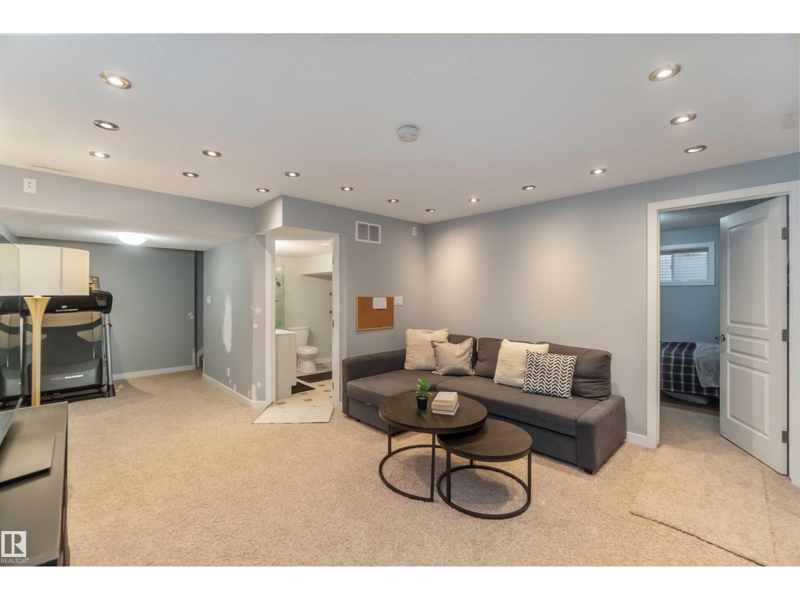 8306 180A AV NW, Edmonton