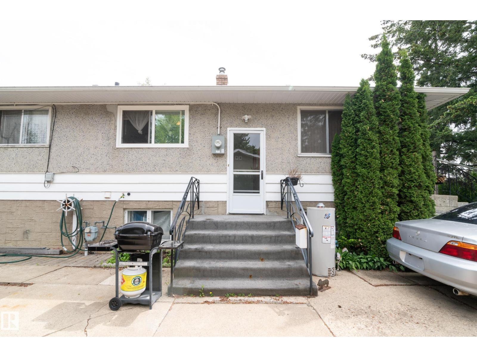 8316 73 AV NW, Edmonton