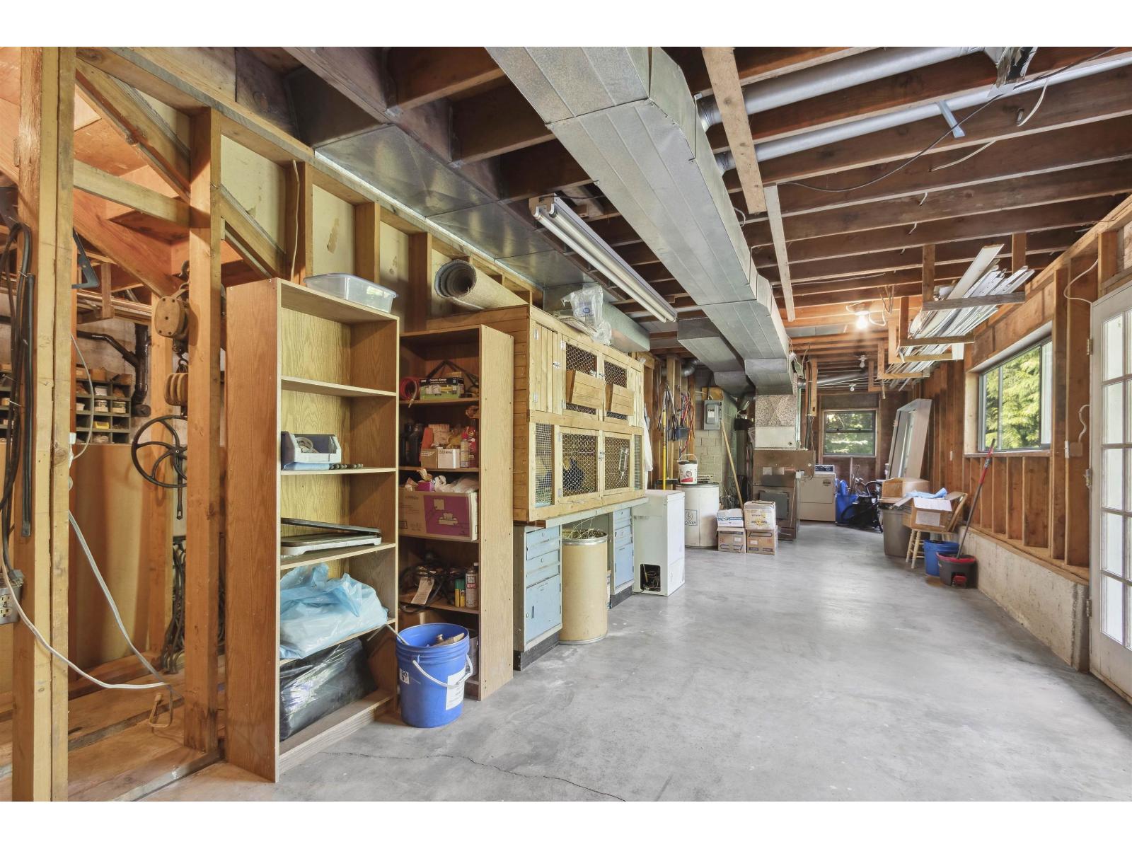 9526 SLATER STREET, Mission