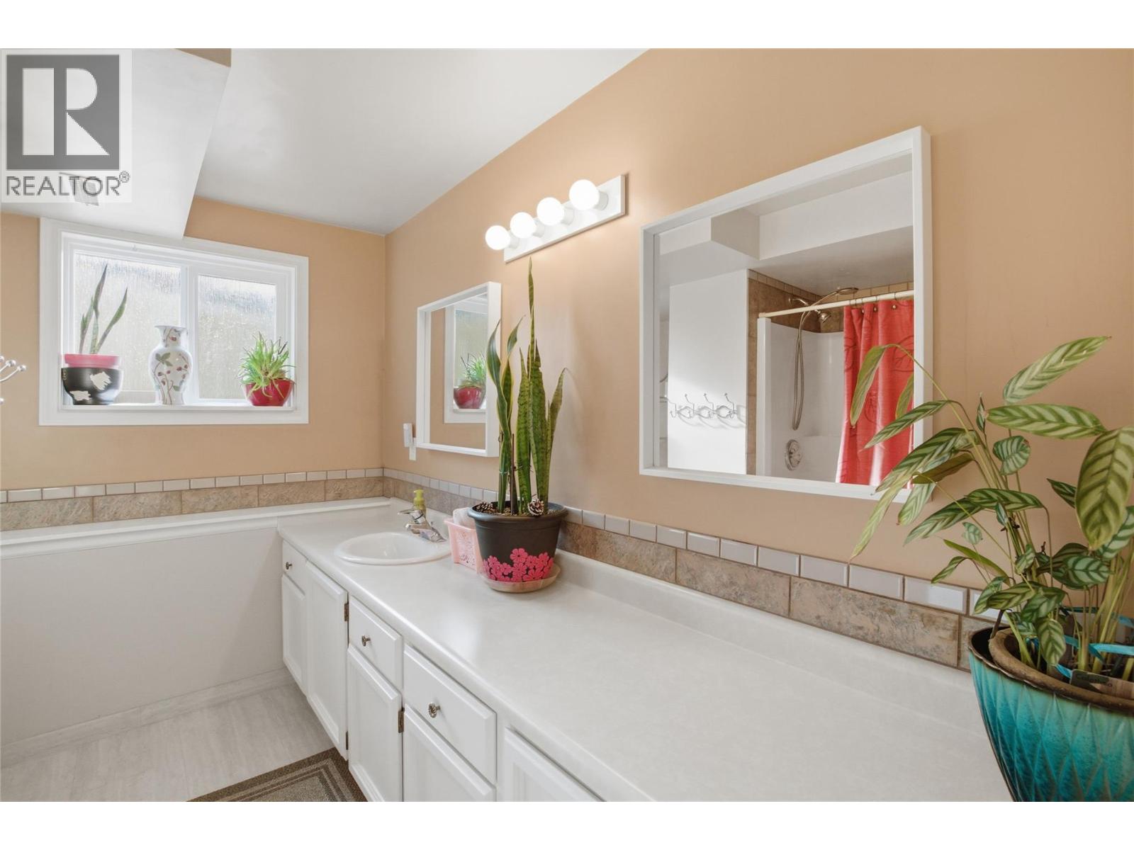 222 DOGWOOD Court, Logan Lake