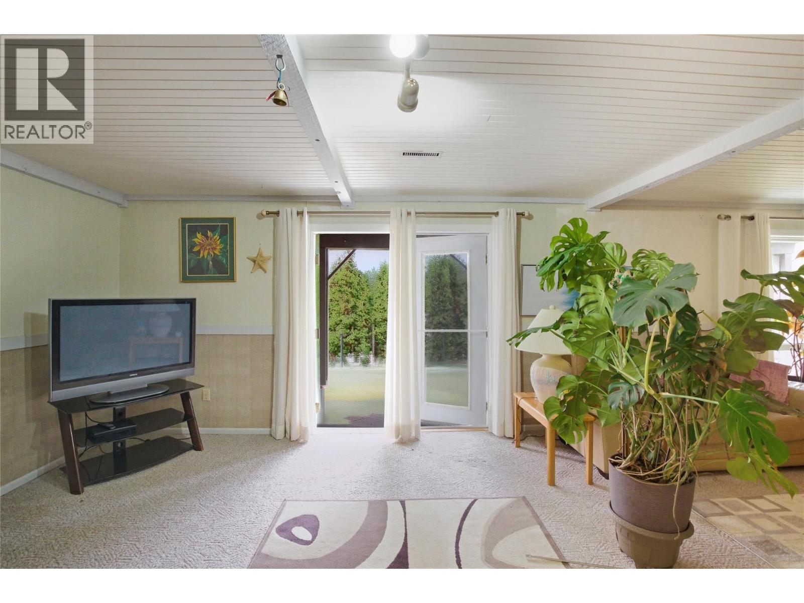 222 DOGWOOD Court, Logan Lake