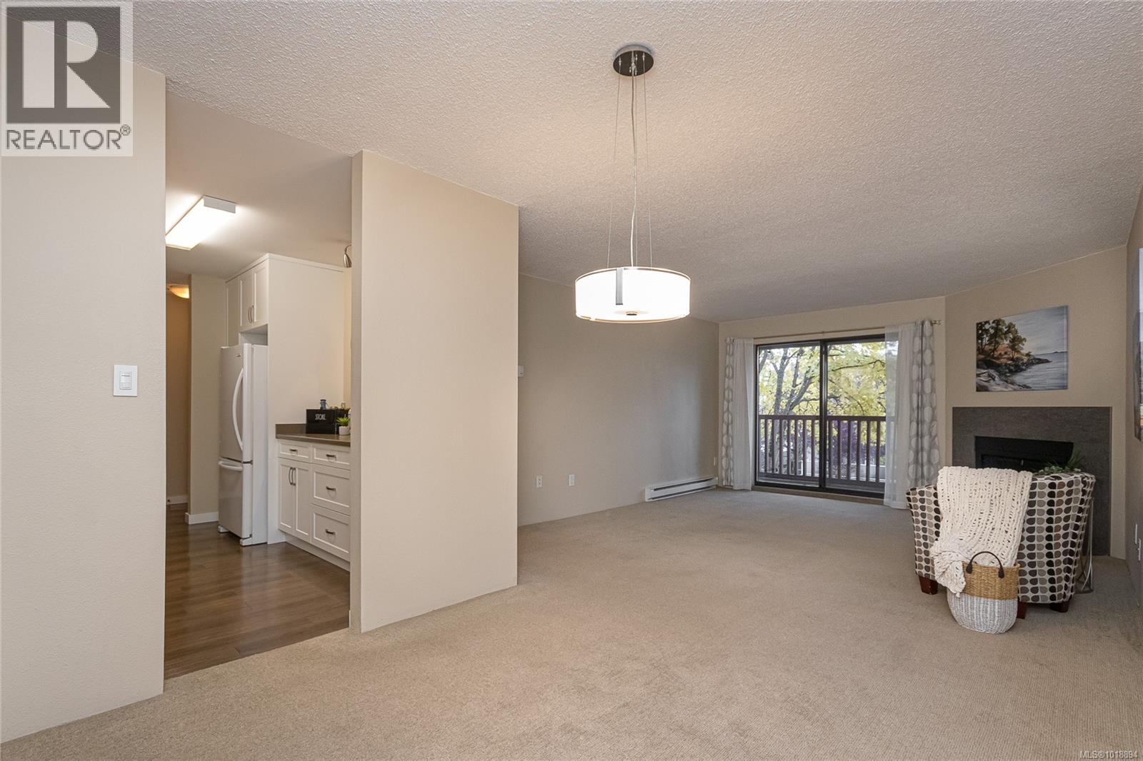 208 3255 Glasgow Ave, Saanich