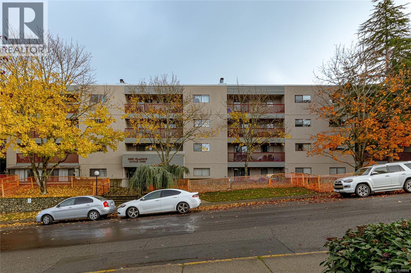 208 3255 Glasgow Ave, Saanich