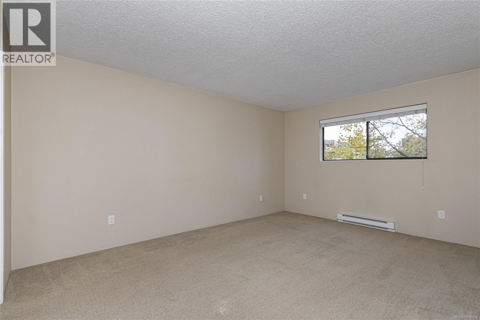 208 3255 Glasgow Ave, Saanich