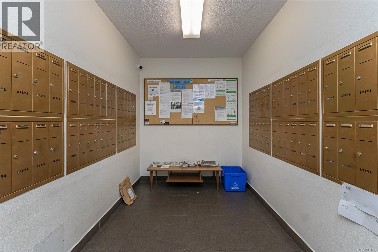 208 3255 Glasgow Ave, Saanich