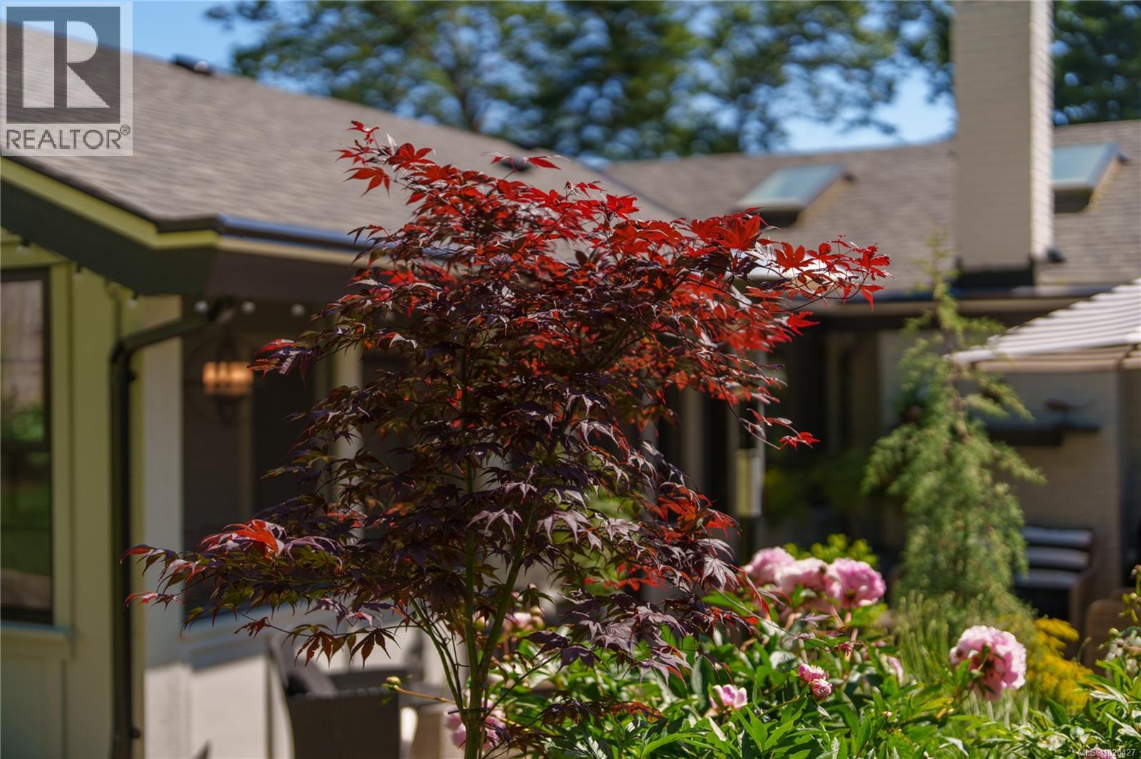  2780 Arbutus Road, Saanich