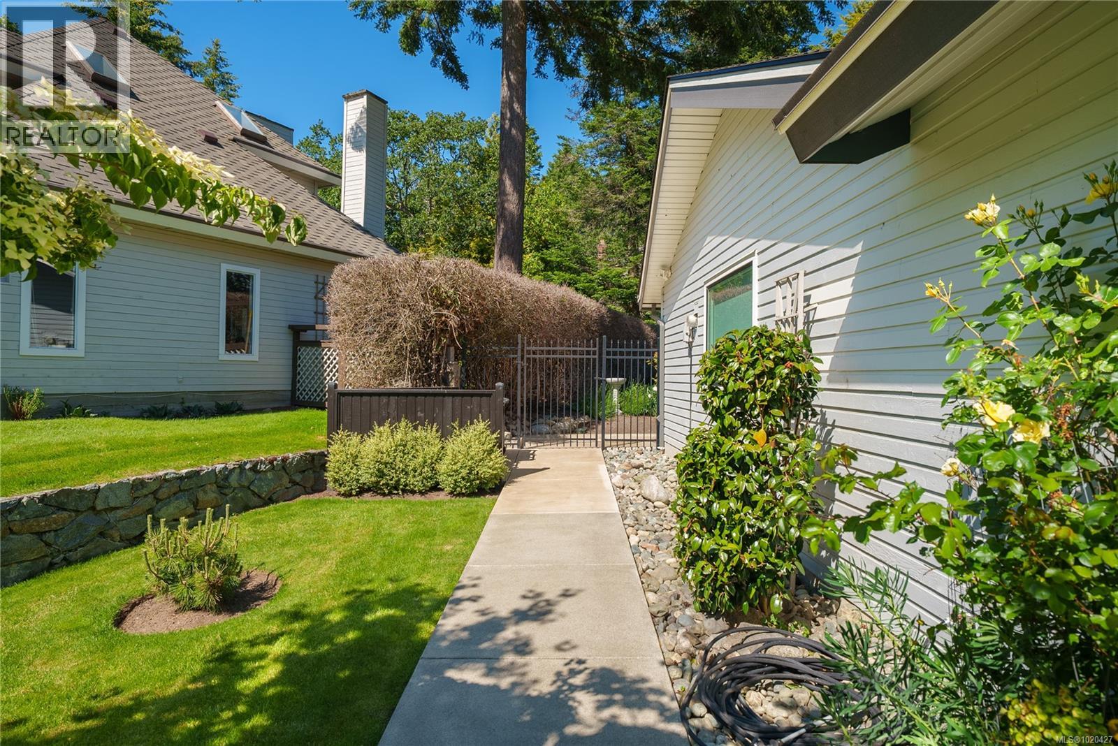  2780 Arbutus Road, Saanich