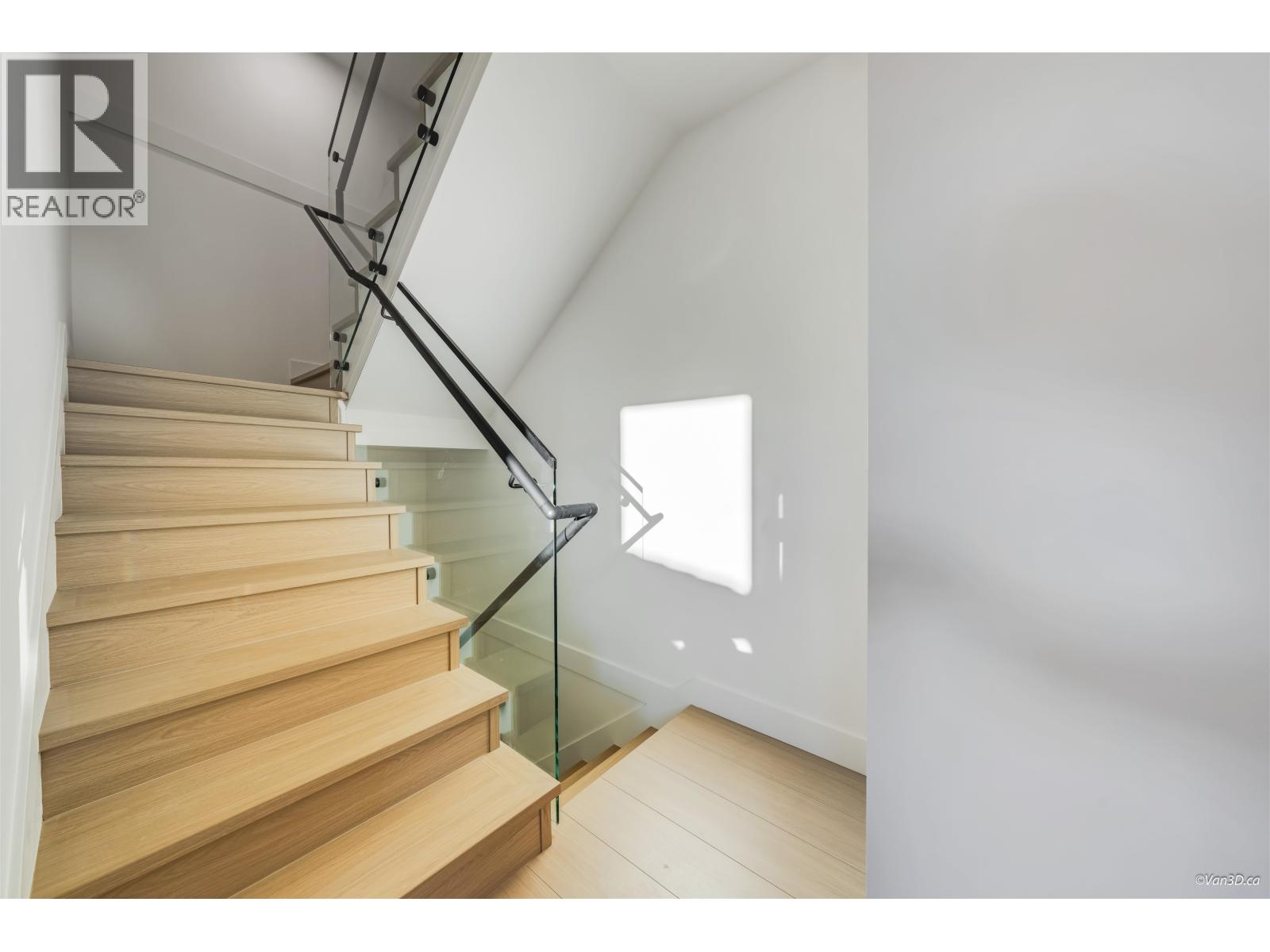 1 4211 GRAVELEY STREET, Burnaby