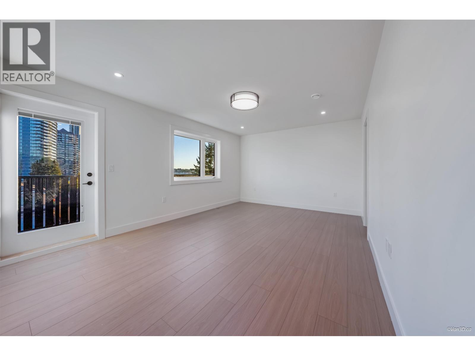 1 4211 GRAVELEY STREET, Burnaby