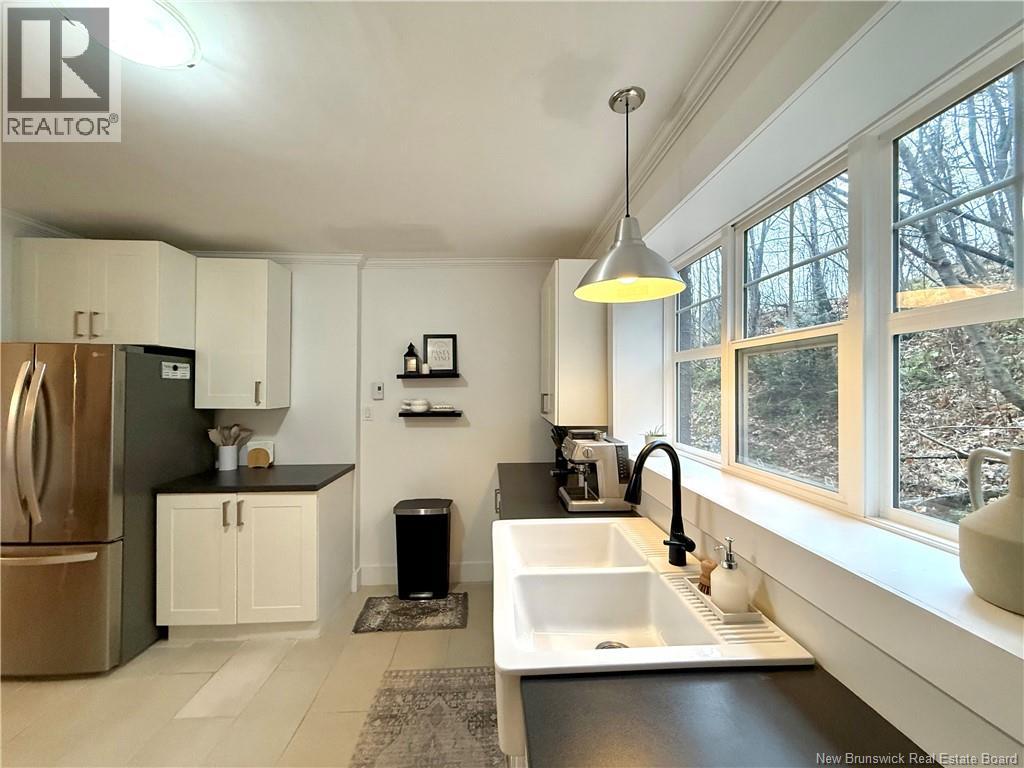 8 Conway Street - 10