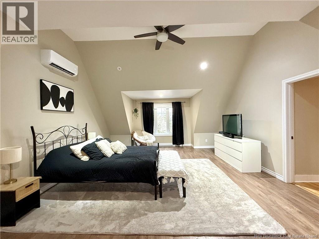 8 Conway Street - 26
