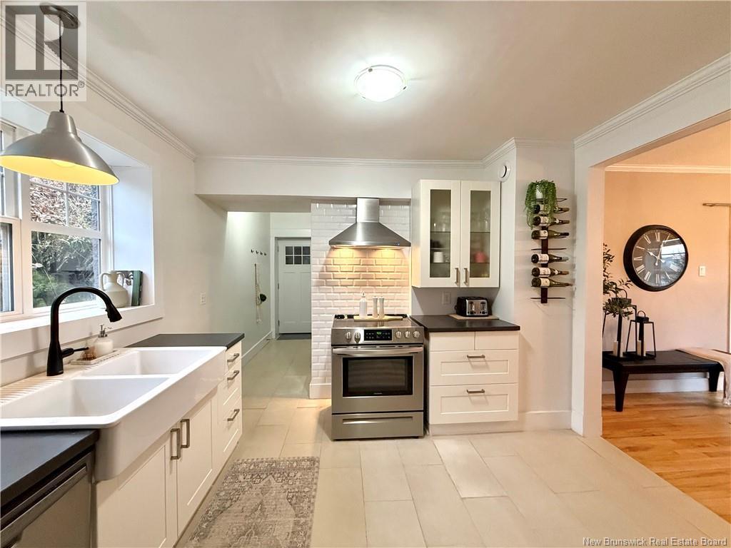 8 Conway Street - 8