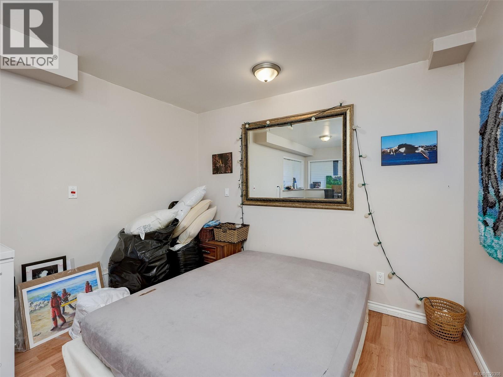 10931 Inwood Rd, North Saanich