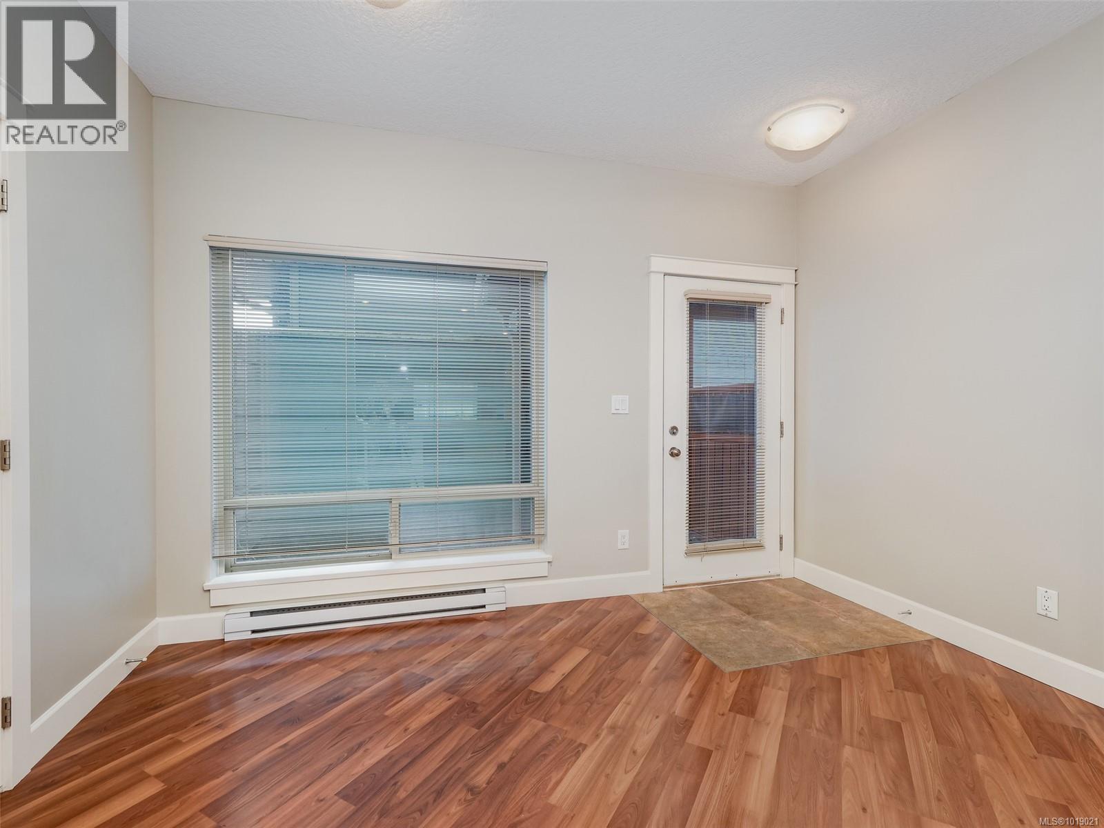 201 785 Station Ave, Langford