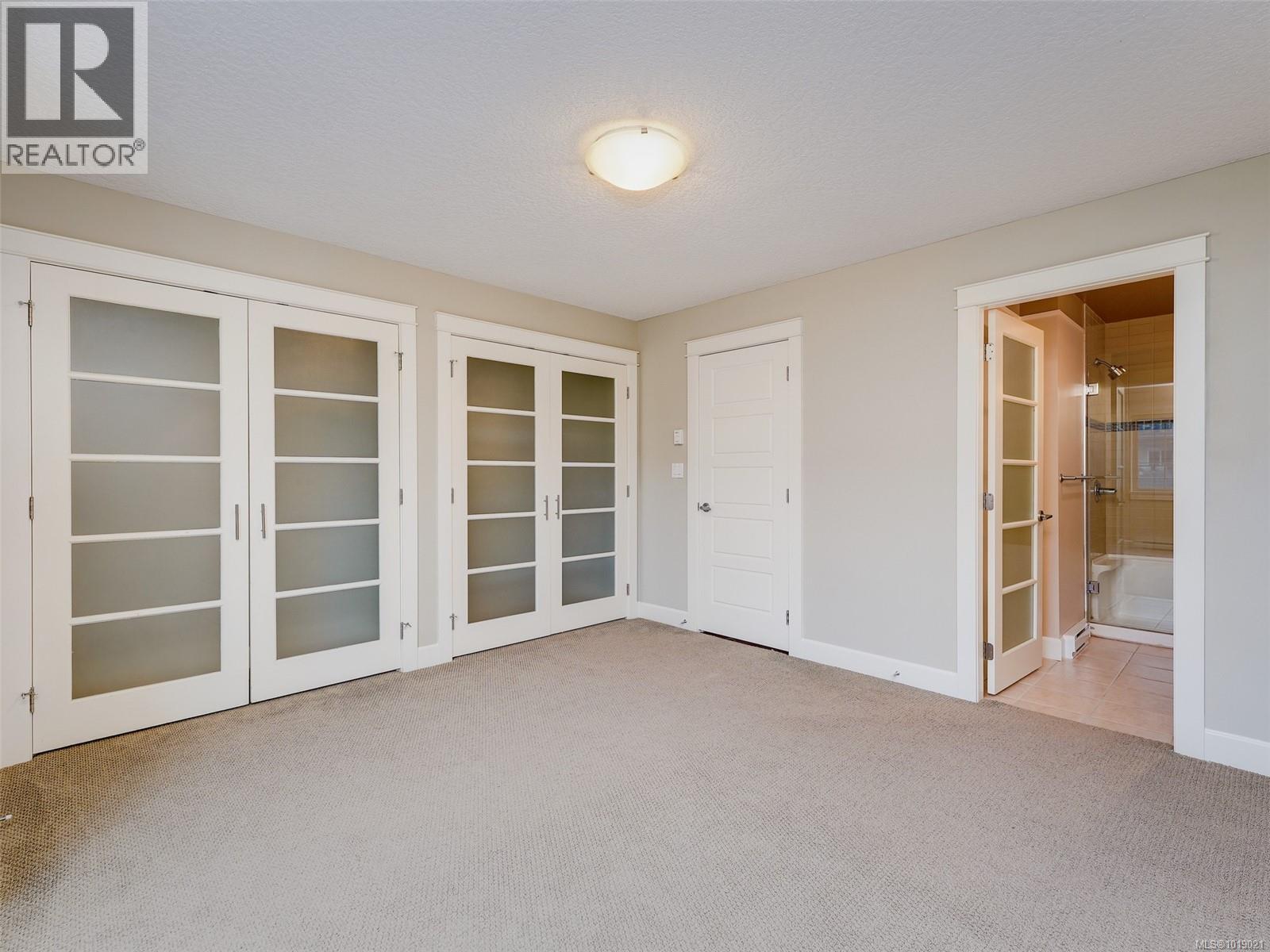 201 785 Station Ave, Langford