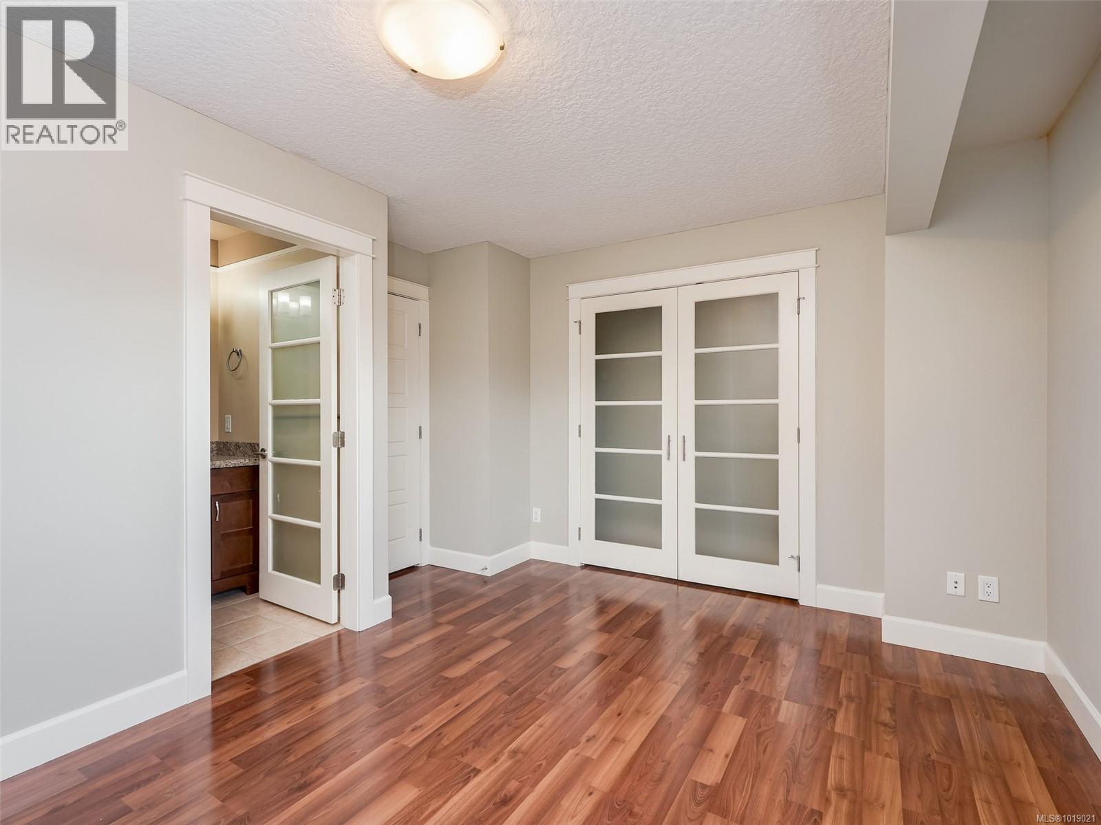 201 785 Station Ave, Langford