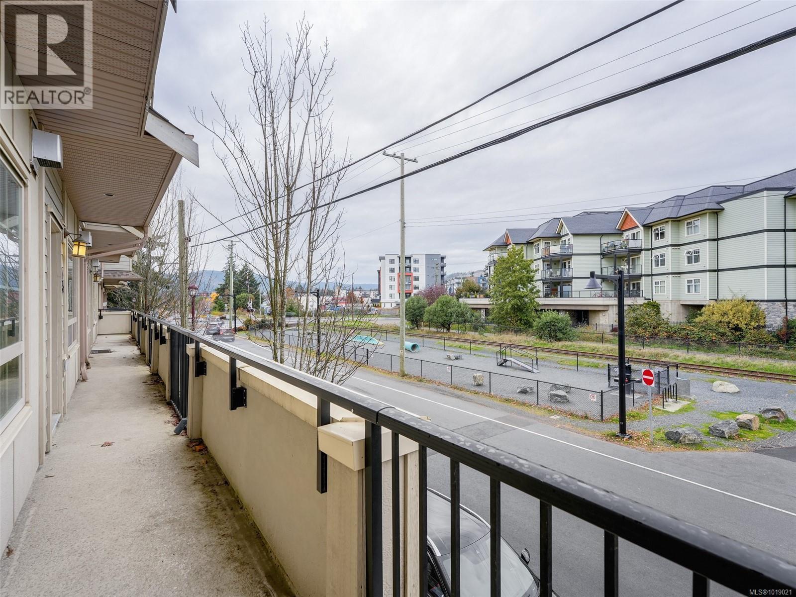 201 785 Station Ave, Langford