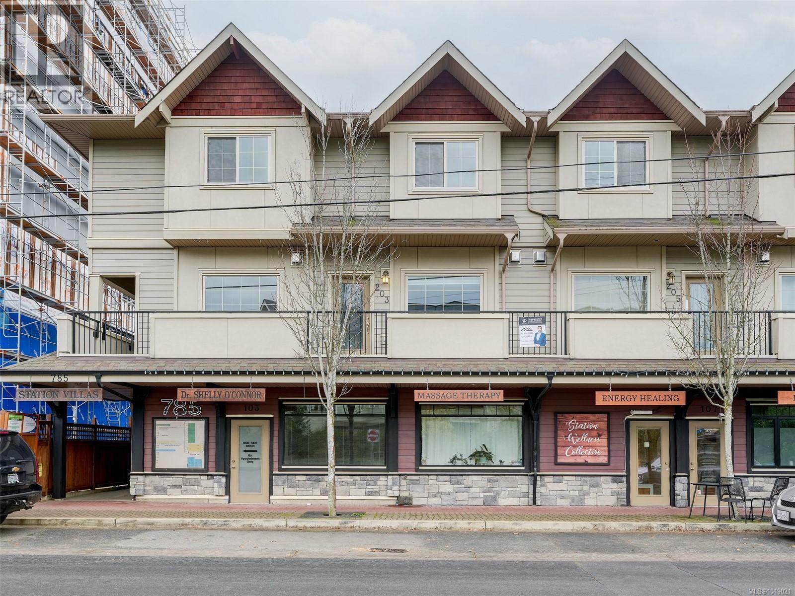 201 785 Station Ave, Langford