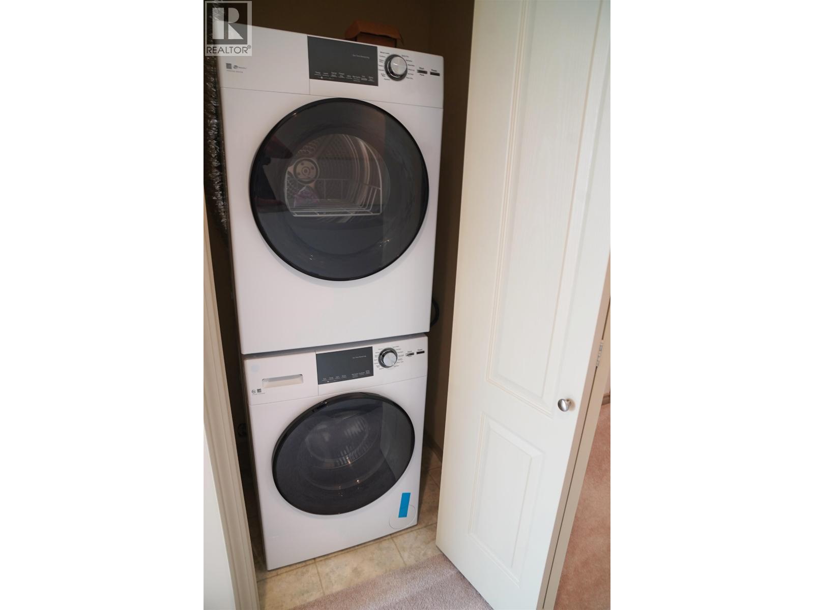 8 7700 ABERCROMBIE DRIVE, Richmond