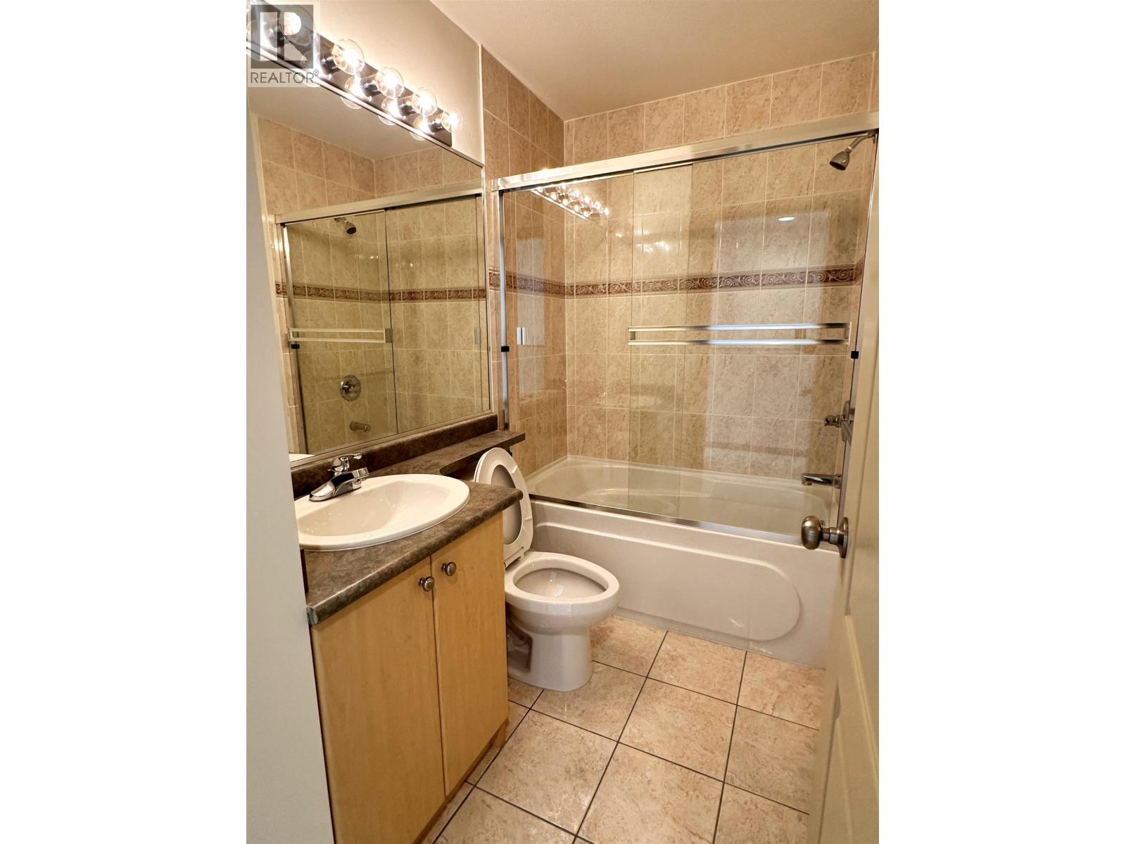 8 7700 ABERCROMBIE DRIVE, Richmond