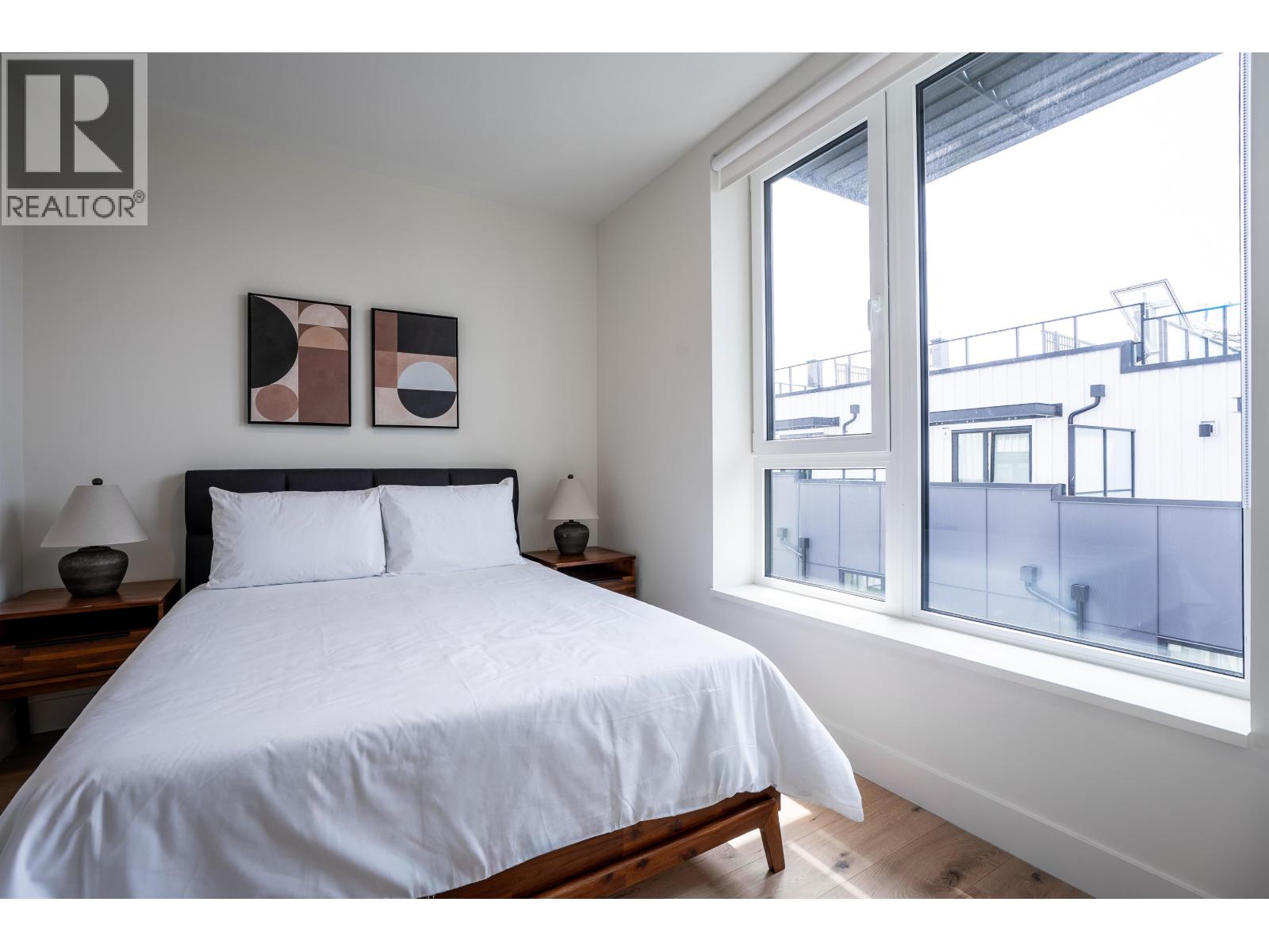 TH8 610 E 3RD STREET, North Vancouver