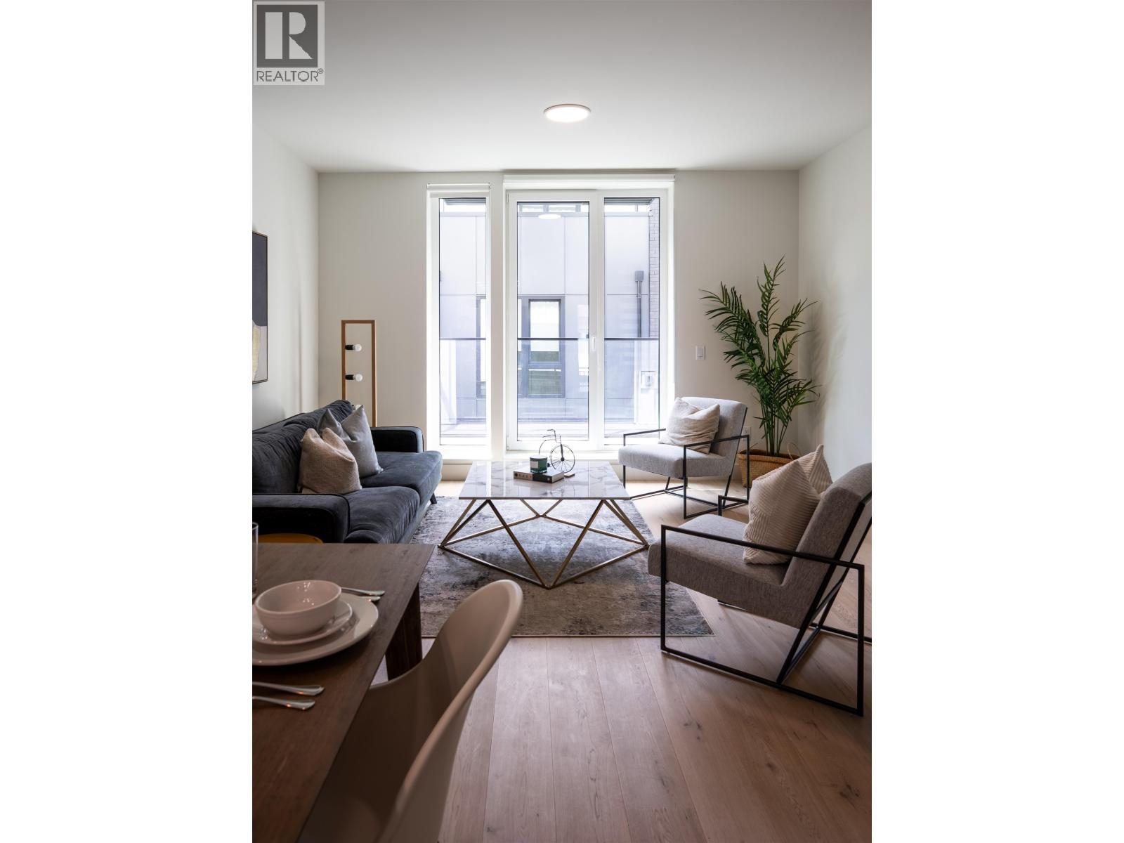 TH8 610 E 3RD STREET, North Vancouver